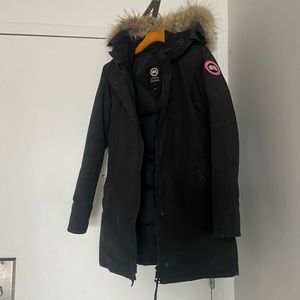 Canada goose size medium Victoria